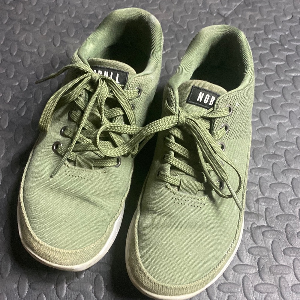 Green canvas nobulls